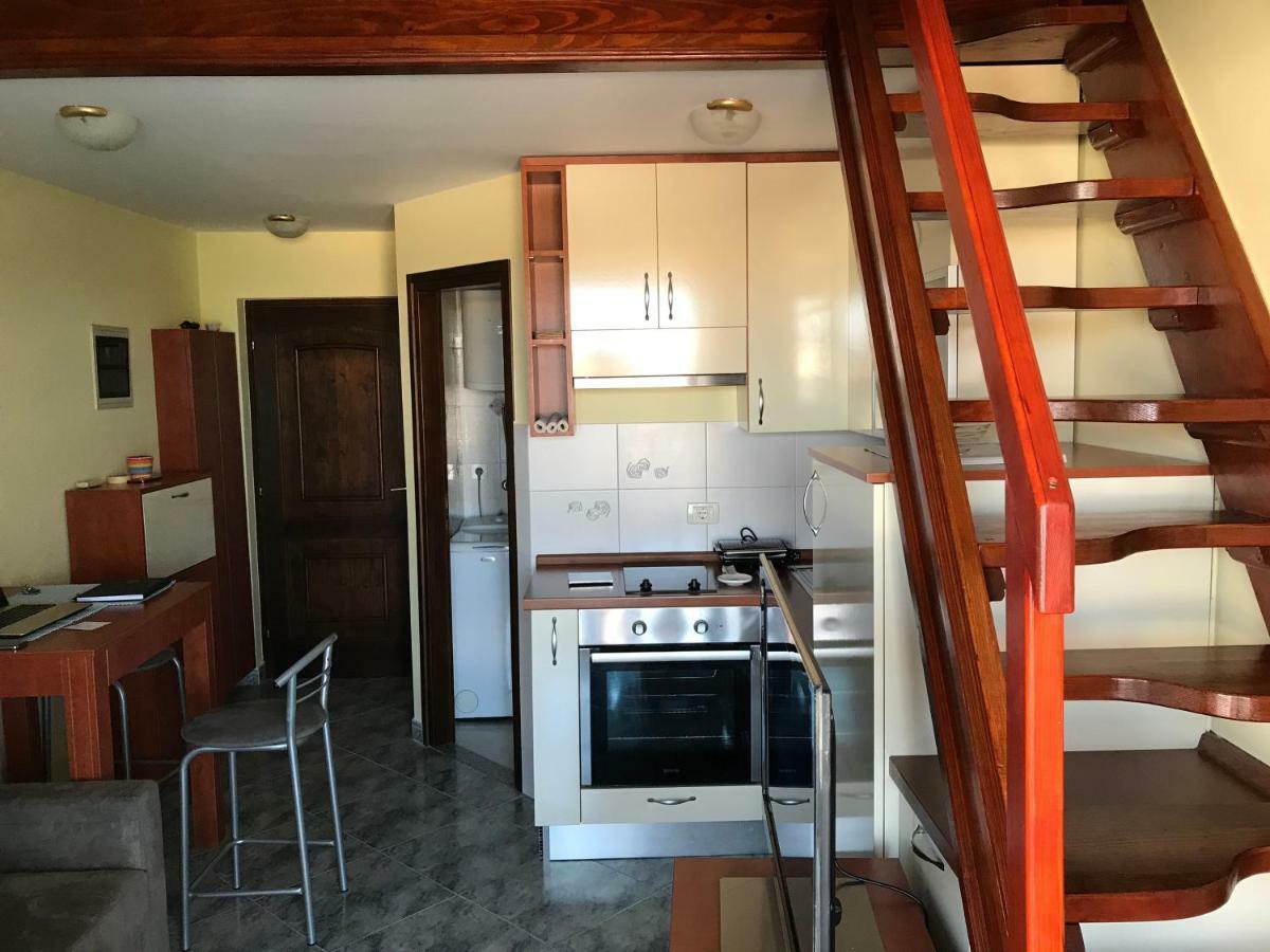 Studio Apartman Lorenzo 乌马格 外观 照片